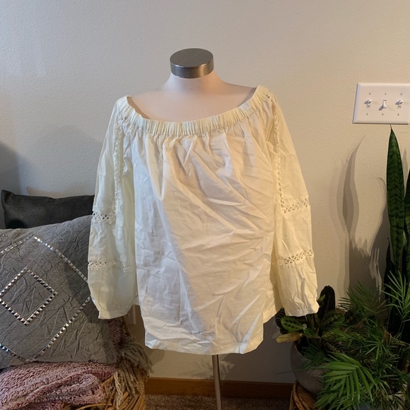Who What Wear Tops - NWT who what wore cream off the shoulder top Who What Wear Tops - NWT who what wore cream off the shoulder top